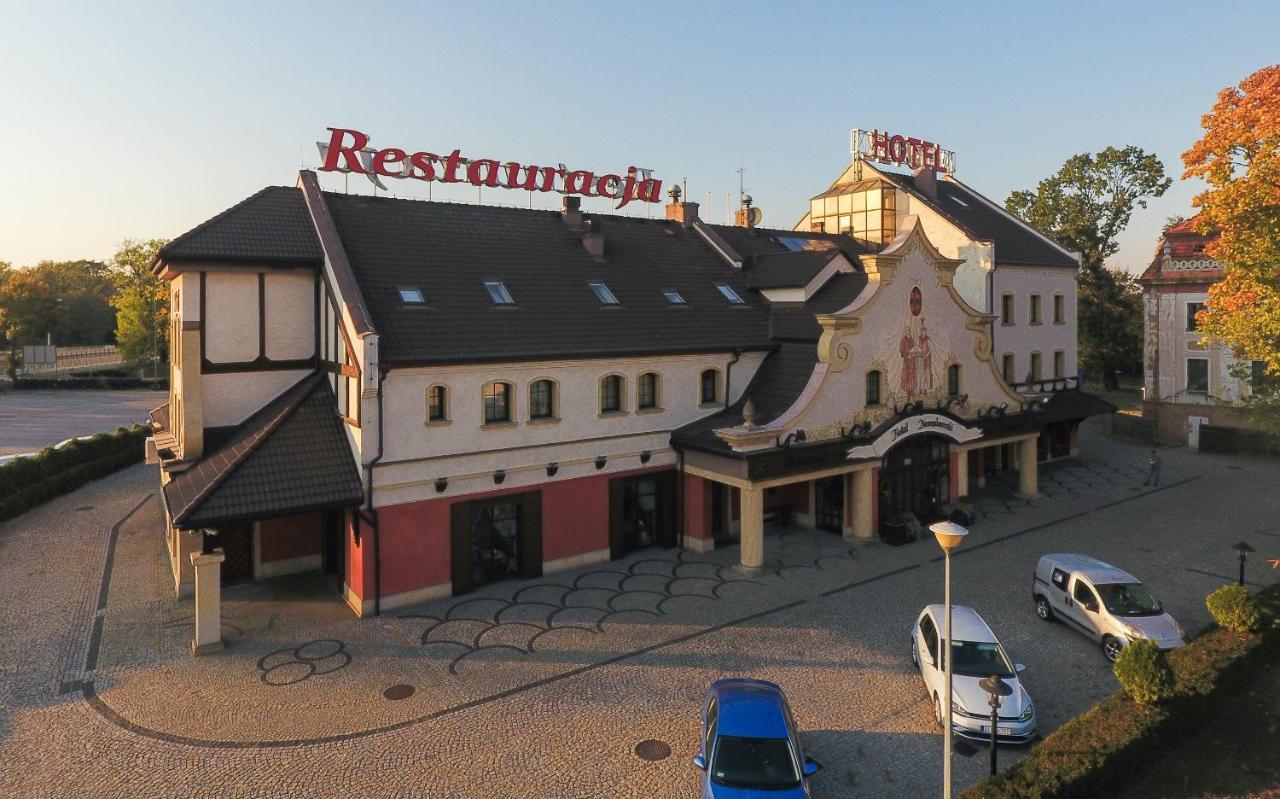 Hotel Nowodworski Legnica Exterior foto